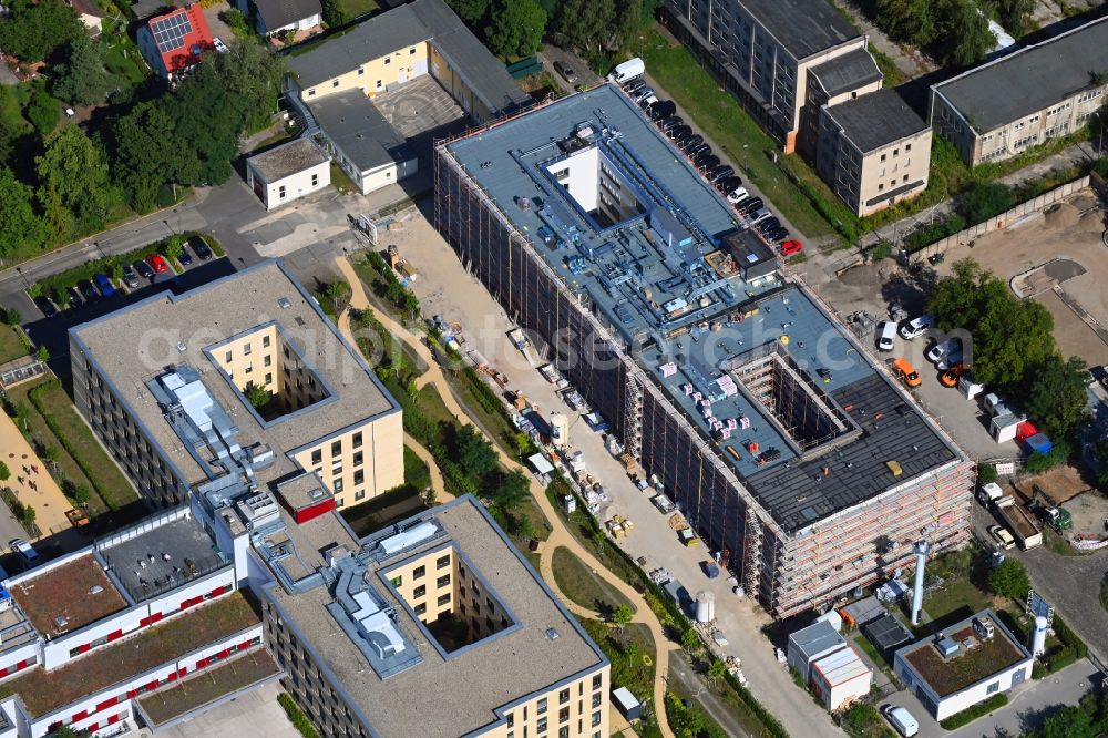 Berlin from the bird's eye view: Construction site of a new build retirement home of Vivantes Forum fuer Senioren GmbH on Muensterberger Weg in the district Kaulsdorf in Berlin, Germany