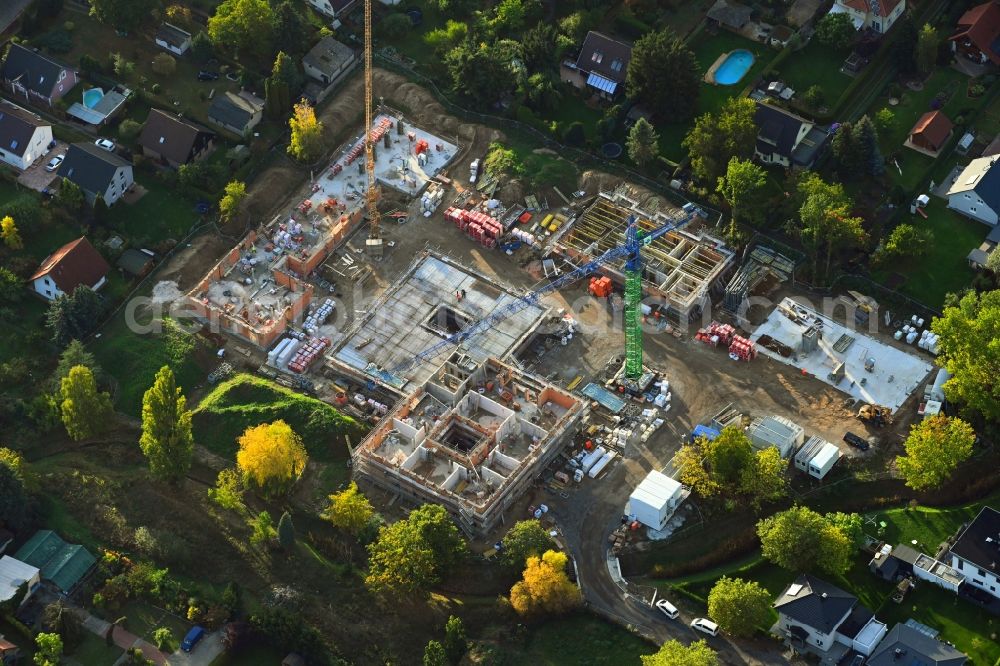 Aerial photograph Berlin - Construction site of a new build retirement home on Wernergraben corner Sudermannstrasse in the district Mahlsdorf in Berlin, Germany