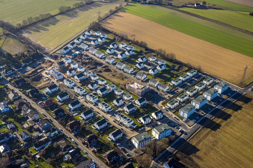 Holzwickede from above - Construction site for the new construction of the residential park Emscherquelle between Soelder Strasse and Margaretenstrasse in Holzwickede in the Ruhr area in the state North Rhine-Westphalia, Germany