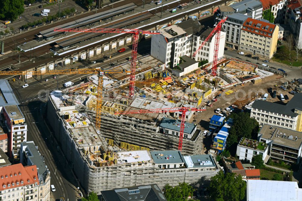 Aerial photograph Dresden - Construction site with development and earthfill work for the new construction of a residential and business district between Koenneritzstrasse, Jahnstrasse, Schuetzengasse and Laurinstrasse in Dresden in the state Saxony, Germany