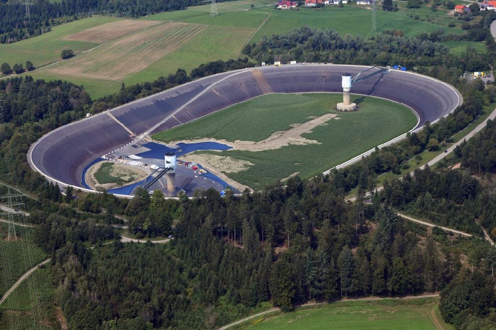 Bad Säckingen from the bird's eye view: High storage reservoir Eggbergbecken in the district Egg of the village Rickenbach in the state Baden-Wurttemberg, Germany is rehabbed and cleaned. Situated on the high plateau of the Hotzenwald above the Upper Rhine valley near Bad Saeckingen
