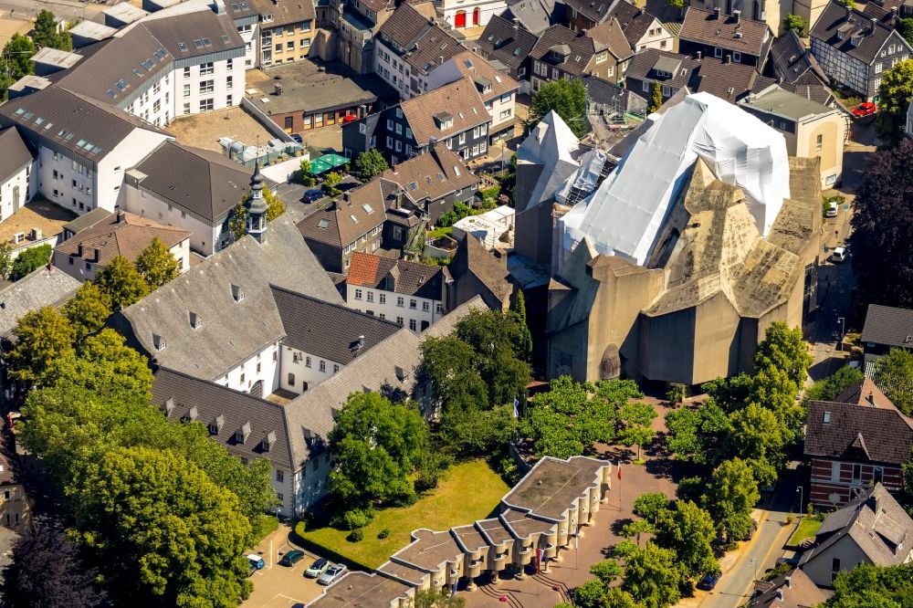 Aerial image Velbert - Construction site for renovation and reconstruction work on the church building of the cathedral of Mariendom Neviges on Loeher Strasse in Velbert in the state North Rhine-Westphalia, Germany