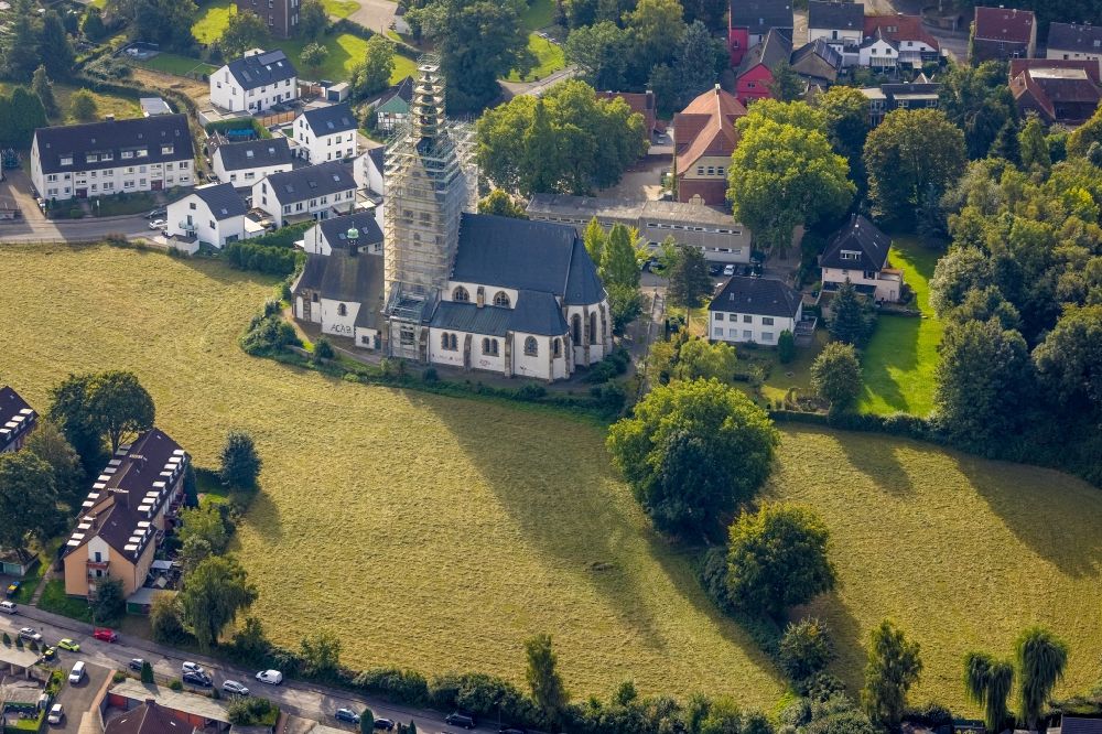 Aerial image Dortmund - Construction site for renovation and reconstruction work on the church building and church tower of the catholic church St. Josef on Dasselstrasse in the district Kirchlinde-Alt in Dortmund at Ruhrgebiet in the state North Rhine-Westphalia, Germany
