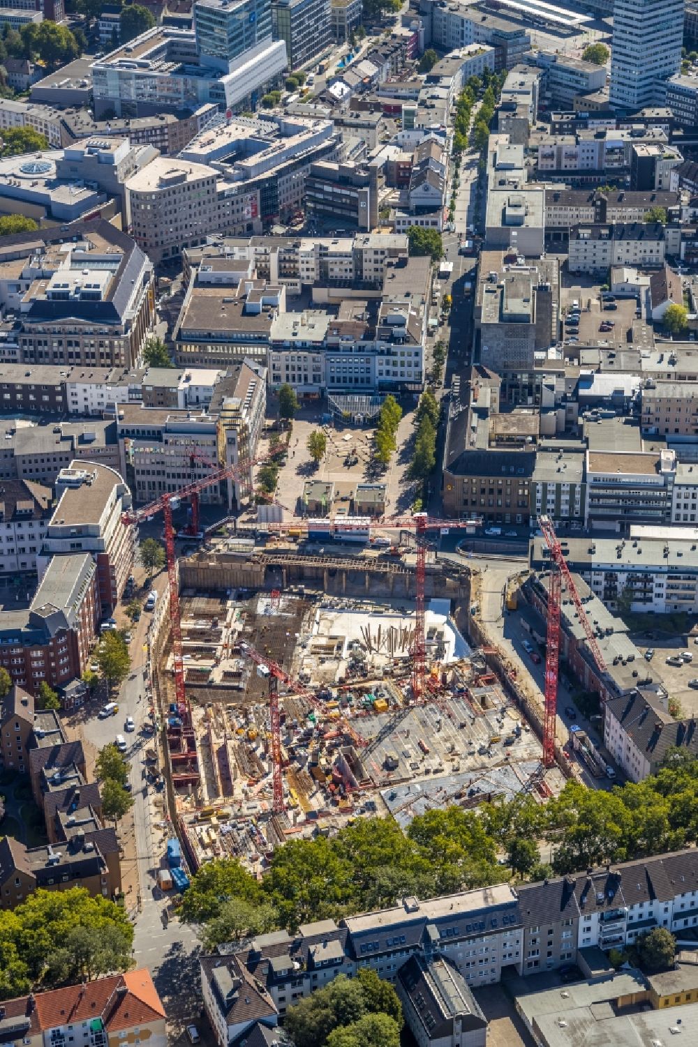 Bochum from above - Construction site for the multi-family residential building Stadtquartier on Viktoriastrasse in the district Innenstadt in Bochum in the state North Rhine-Westphalia, Germany