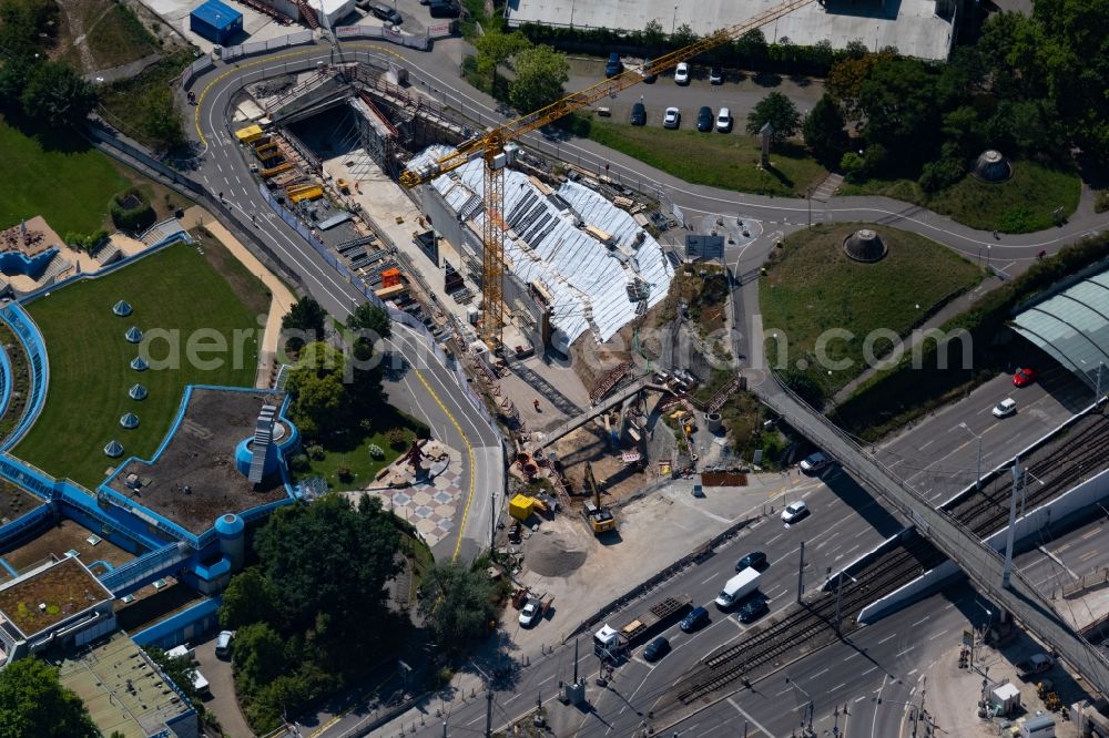 Stuttgart from the bird's eye view: Construction site with tunnel guide for the route of B10-Rosensteintunnel on Neckartalstrasse in the district Bad Cannstatt in Stuttgart in the state Baden-Wuerttemberg, Germany