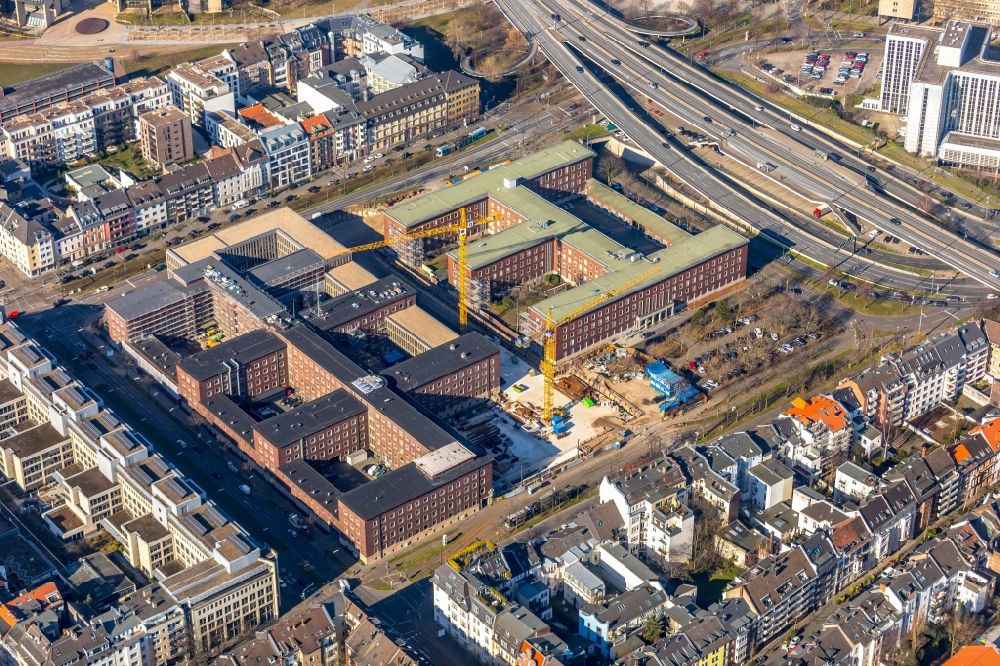 Düsseldorf from above - Redevelopment works at the police department and ministry for Bauen und Wohnen on Hubertusstrasse in Duesseldorf in the state of North Rhine-Westphalia