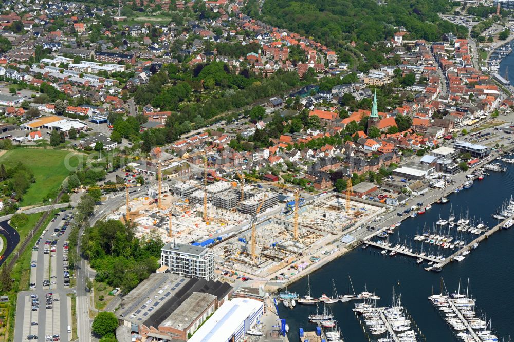 Travemünde from the bird's eye view: Residential construction site with multi-family housing development- on the Auf dem Baggersand in Travemuende in the state Schleswig-Holstein, Germany