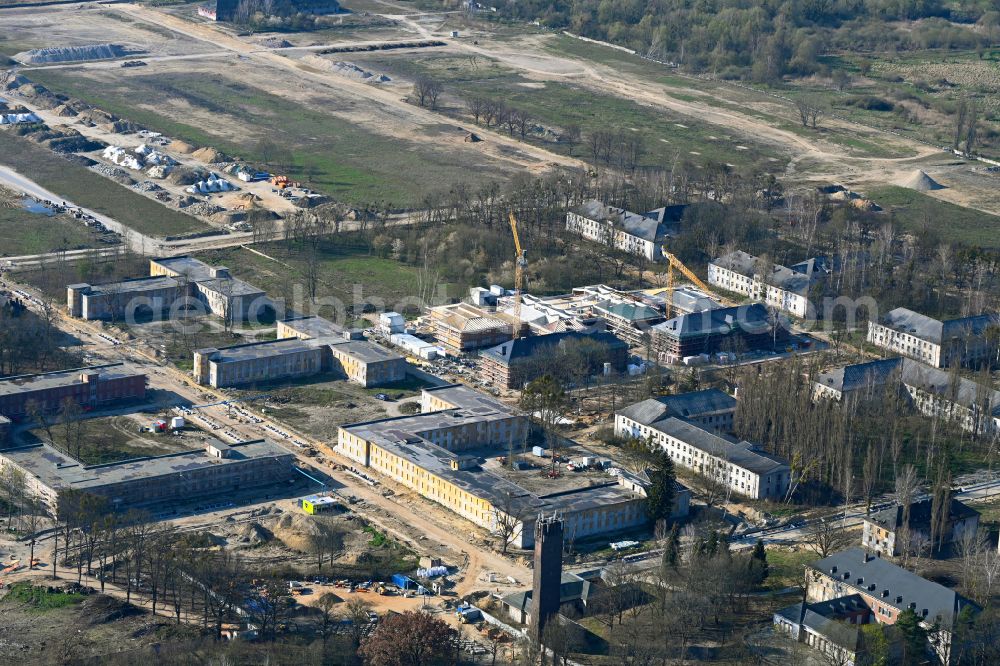 Fahrland from the bird's eye view: Residential construction site with multi-family housing development- on the formerly Militaer- Kaserne in Fahrland in the state Brandenburg, Germany