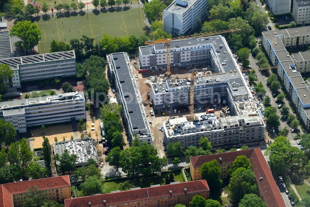 Aerial image Berlin - Residential construction site with multi-family housing development- on the Goeckestrasse in the district Hohenschoenhausen in Berlin, Germany