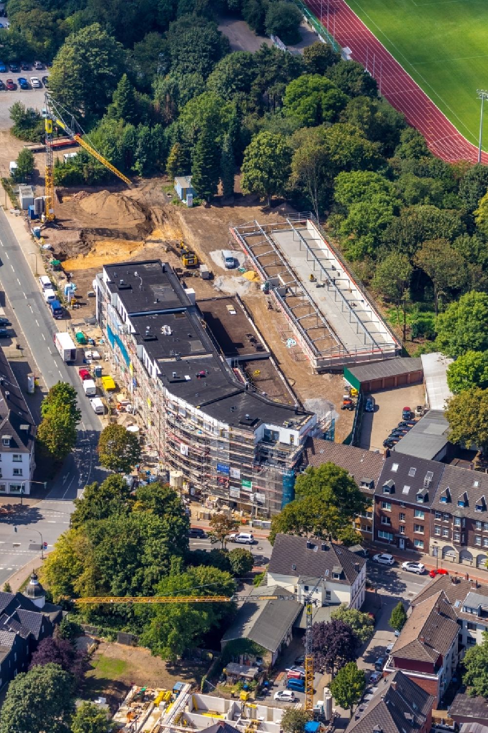 Bottrop from above - Residential construction site with multi-family housing development- on the Am Lonperfeld in Bottrop in the state North Rhine-Westphalia, Germany
