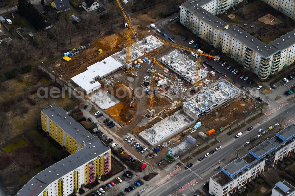 Berlin from the bird's eye view: Residential construction site with multi-family housing development- on the Schwarzheider Strasse - Luis-Lewin-Strasse - Forster Strasse in the district Hellersdorf in Berlin, Germany