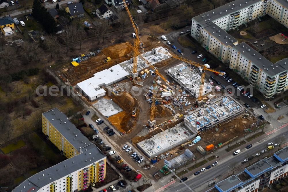 Aerial image Berlin - Residential construction site with multi-family housing development- on the Schwarzheider Strasse - Luis-Lewin-Strasse - Forster Strasse in the district Hellersdorf in Berlin, Germany