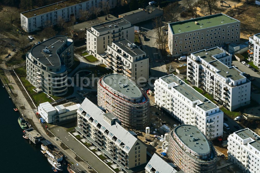 Berlin from above - Residential construction site with multi-family housing development - new building Speicherballett on Parkstrasse in the district of Spandau Hakenfelde in Berlin, Germany