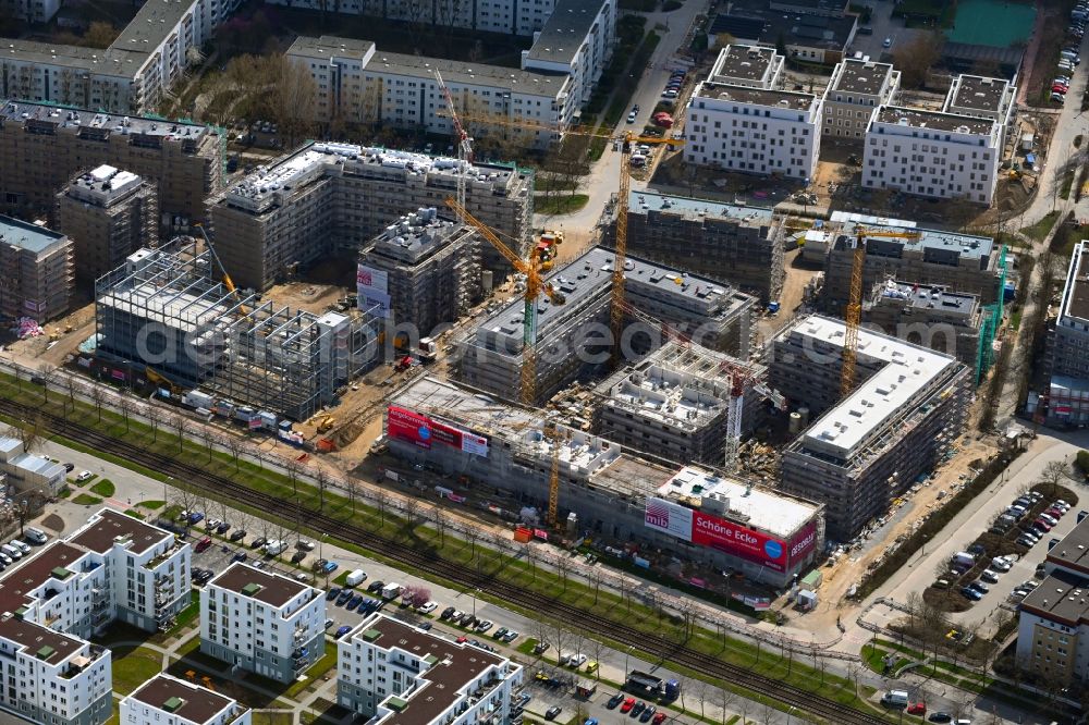 Aerial image Berlin - Residential construction site with multi-family housing development Stadtgut on Zossener Strasse corner Havellaender Ring in the district Hellersdorf in Berlin, Germany