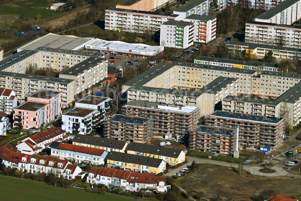 Aerial photograph Bernau - Residential construction site with multi-family house settlement- new building Am Venusbogen on the street Venusbogen - Herkulesstrasse in Bernau in the state Brandenburg, Germany