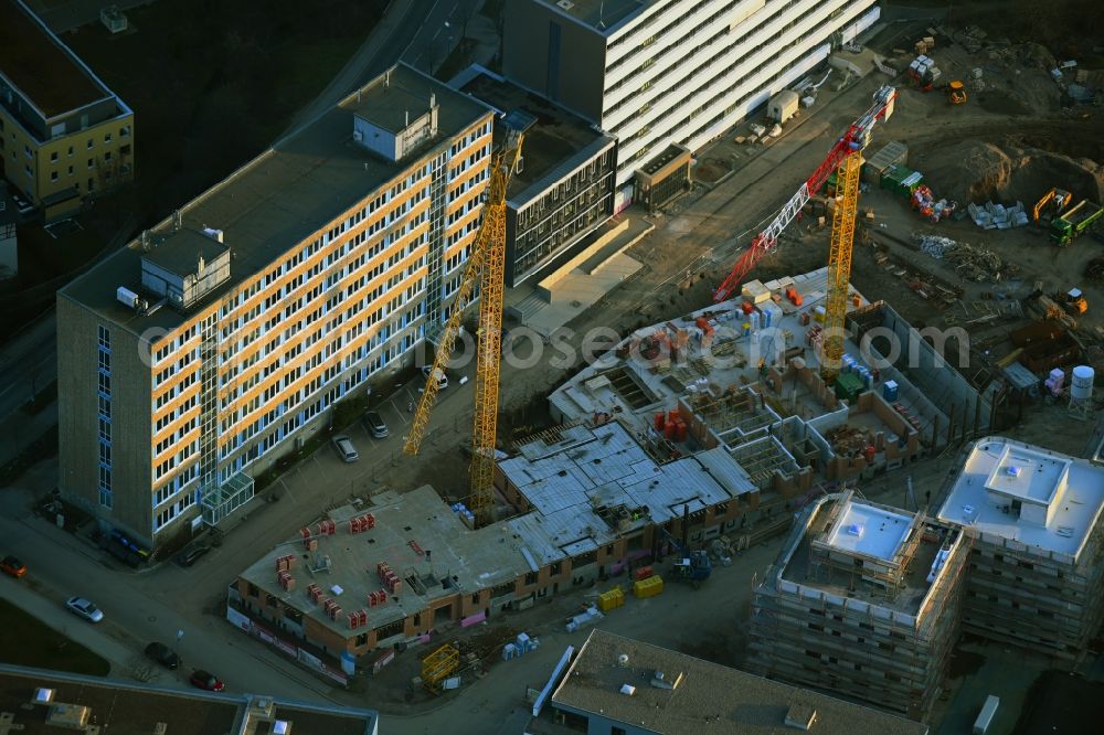 Erfurt from the bird's eye view: Residential construction site with multi-family housing development- on the on Warsbergstrasse in the district Bruehlervorstadt in Erfurt in the state Thuringia, Germany