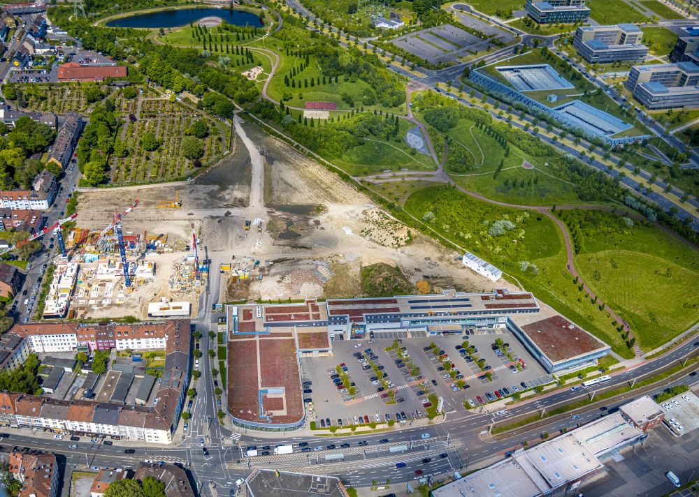 Essen from above - Residential construction site with multi-family house settlement- new building Reside on Krupp-Park on Husmannshofstrasse in the district Westviertel in Essen in the Ruhr area in the state North Rhine-Westphalia, Germany
