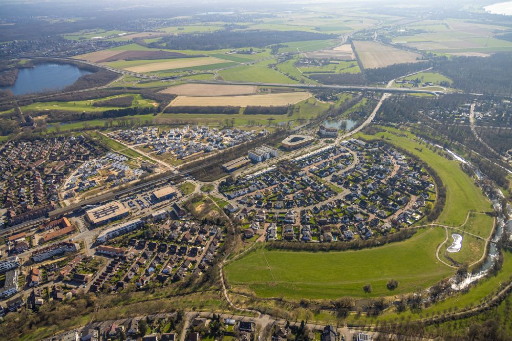 Aerial image Duisburg - residential area construction site of a mixed development with multi-family houses and single-family houses- New building at the Am Alten Angerbach in Duisburg at Ruhrgebiet in the state North Rhine-Westphalia, Germany