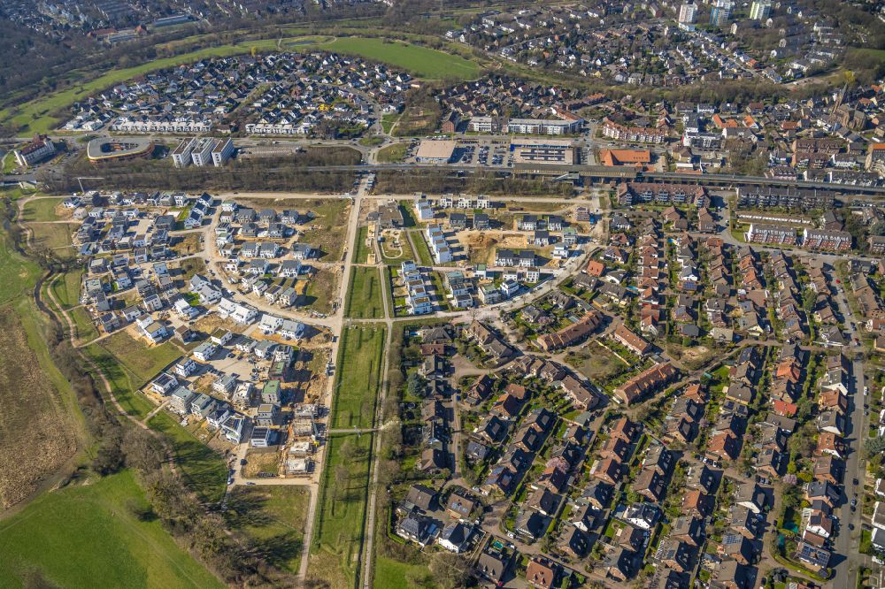 Duisburg from the bird's eye view: residential area construction site of a mixed development with multi-family houses and single-family houses- New building at the Am Alten Angerbach in Duisburg at Ruhrgebiet in the state North Rhine-Westphalia, Germany