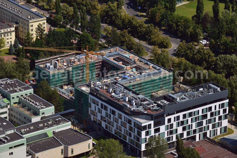 Aerial image Warschau - Construction site of the center CeNT III of the University of Warsaw in the Ochota district of Warsaw in Poland. The first phase of construction is completed. The development is a new academic center of the Center for biological and chemical computer sciences, the Center for Sciencies for Business CeNT III - Nauka dla Biznesu. The complex will be home to laboratories, seminar rooms and lecture halls. Contractor is Aldesa Polska, a sub-company of the spanish Aldesa Group