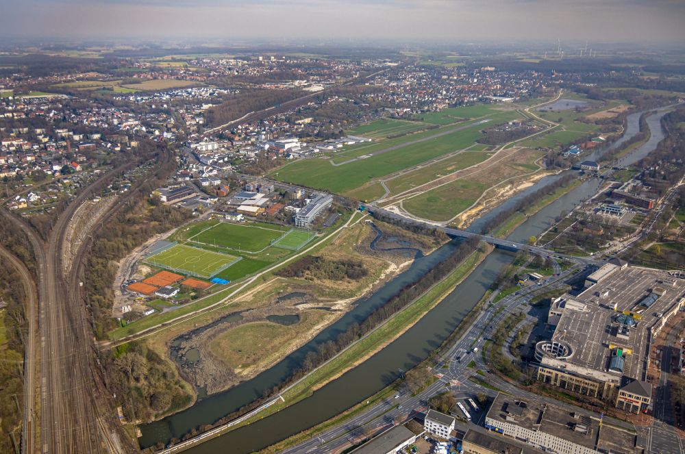 Hamm from above - Construction site for the new construction of the dike protective strip Erlebensraum in the district Heessen in Hamm at Ruhrgebiet in the state North Rhine-Westphalia, Germany