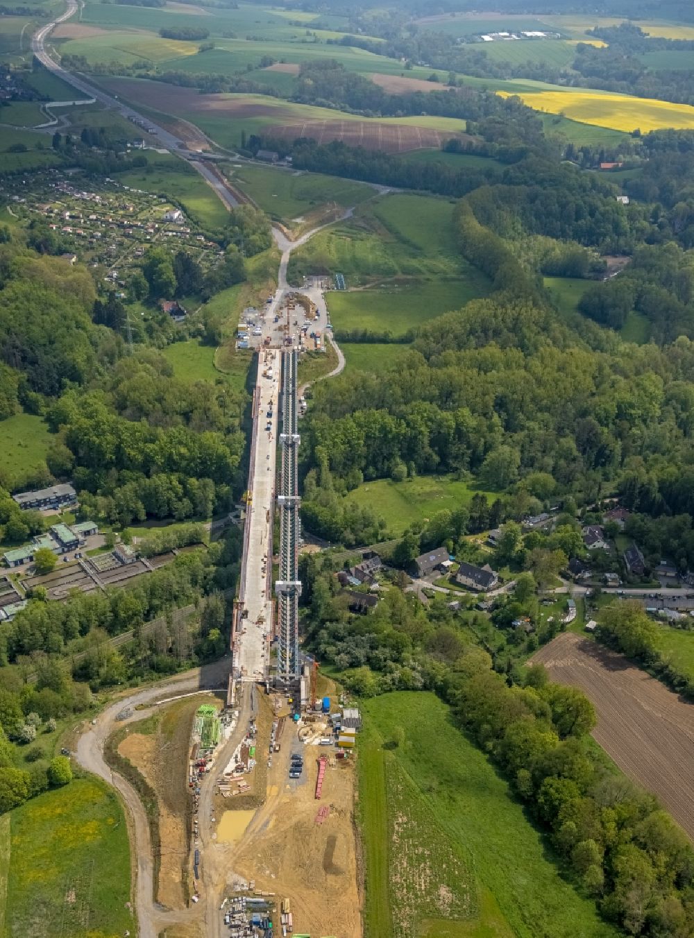Aerial photograph Heiligenhaus - New construction of the Highway - motorway bridge Angerbachtalbruecke of the BAB A44 in Hofermuehle in the state North Rhine-Westphalia, Germany