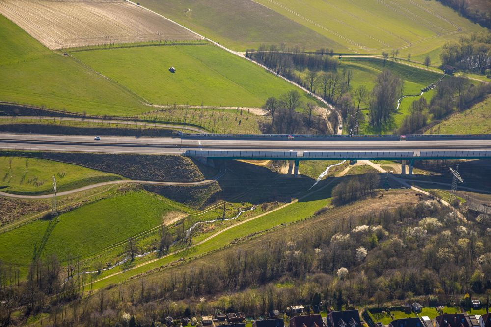 Aerial photograph Heiligenhaus - New construction of the Highway - motorway bridge of the A44 Huelsbecker Strasse in Heiligenhaus in the state North Rhine-Westphalia, Germany