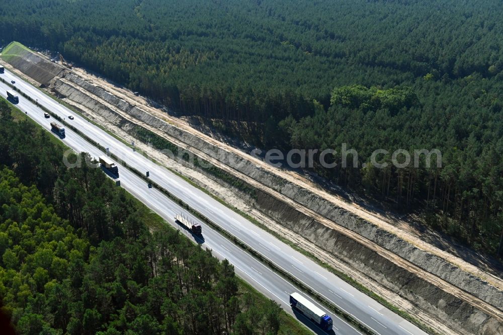 Hohen Neuendorf from the bird's eye view: New construction of the motorway route 10 in Muehlenbecker Land in the state Brandenburg, Germany