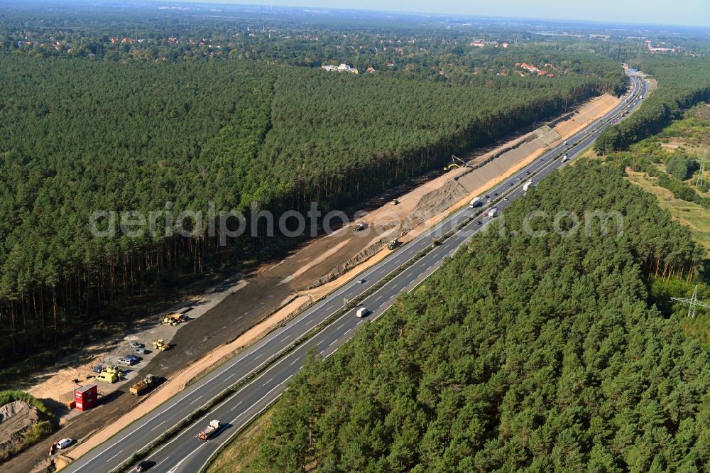 Aerial image Hohen Neuendorf - New construction of the motorway route 10 in Muehlenbecker Land in the state Brandenburg, Germany