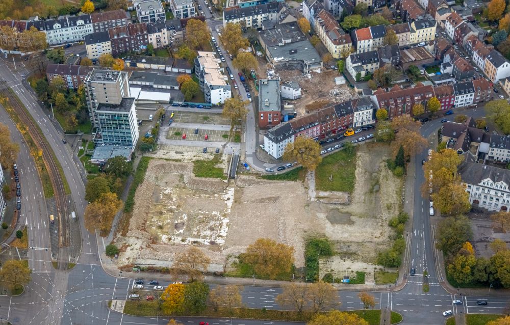 Aerial photograph Gelsenkirchen - Construction site for the new building an educational building with on integrated indoor swimming pool on street Overwegstrasse Ecke Florastrasse in the district Schalke in Gelsenkirchen at Ruhrgebiet in the state North Rhine-Westphalia, Germany