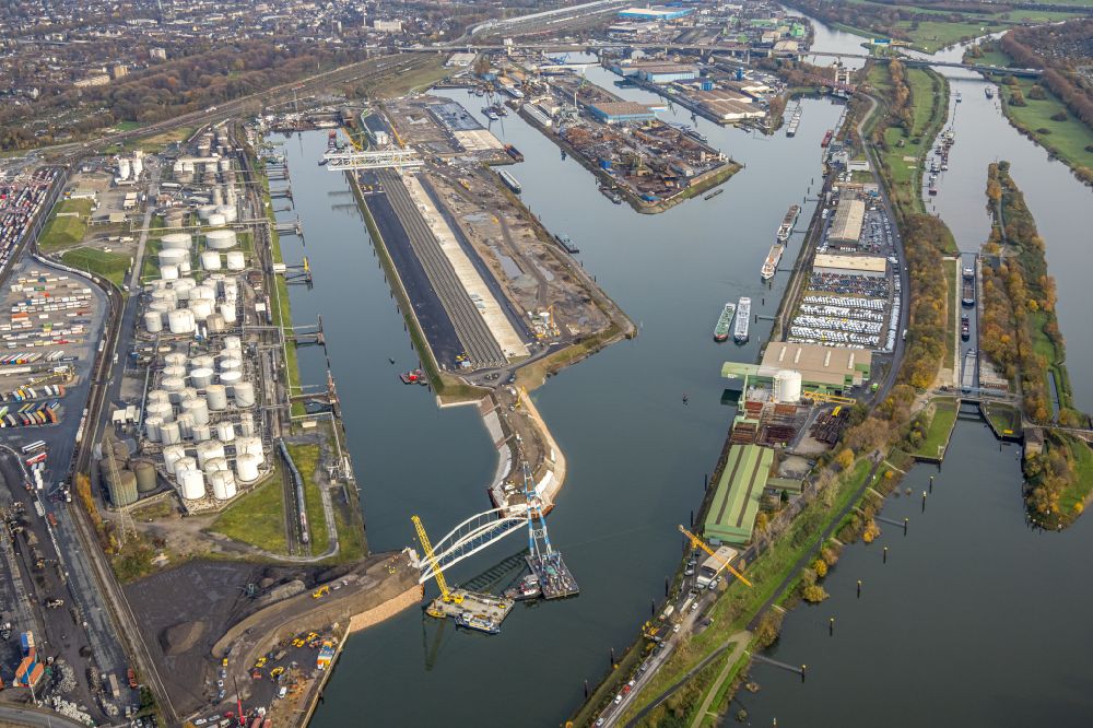 Aerial image Duisburg - Construction site for the construction of the new bridge structure to the Duisburg Gateway Terminal (DGT) in the port on the Pontwert street in the Ruhrort district in Duisburg in the Ruhr area in the state North Rhine-Westphalia, Germany