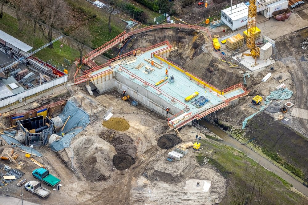 Aerial photograph Oberhausen - New construction of the bridge structure over the river Hauptkanal on Erlenstrasse in the district Weierheide in Oberhausen at Ruhrgebiet in the state North Rhine-Westphalia, Germany