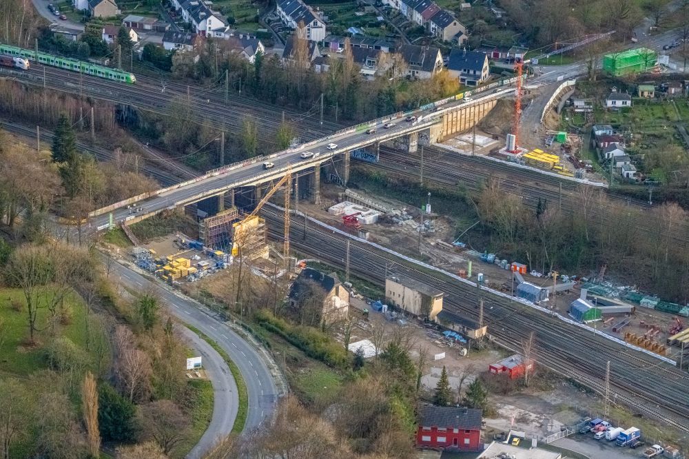 Aerial photograph Bochum - new construction of the bridge structure Bruecke on Lohring on street Am Lohberg in the district Innenstadt in Bochum at Ruhrgebiet in the state North Rhine-Westphalia, Germany
