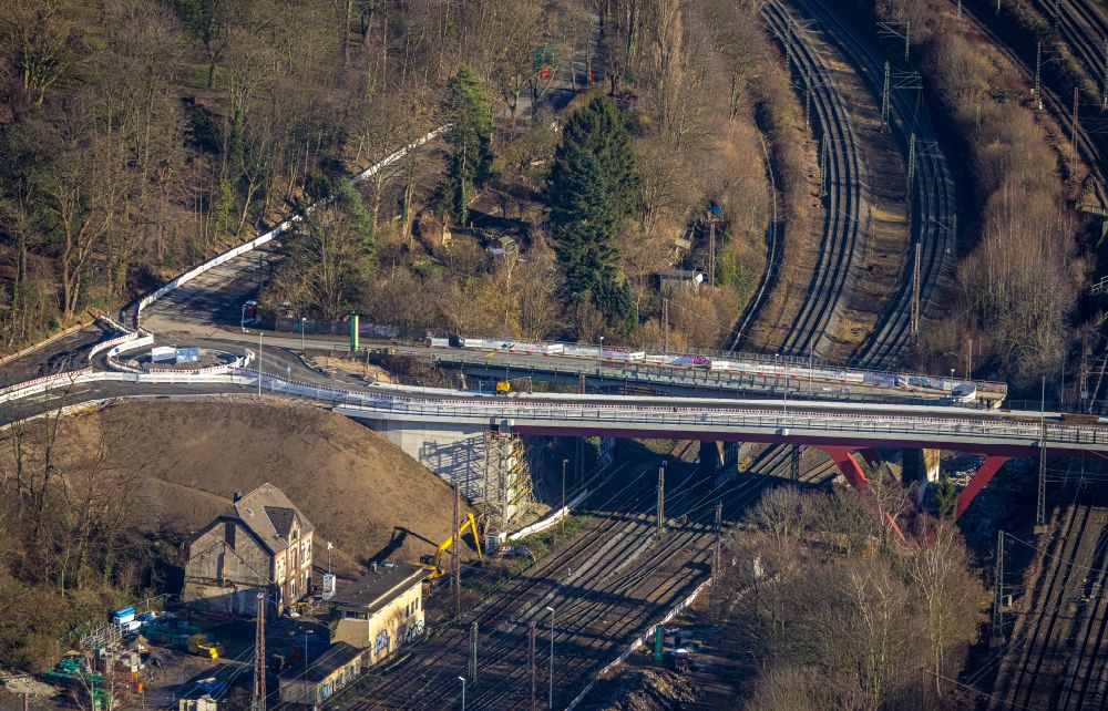 Bochum from the bird's eye view: new construction of the bridge structure Bruecke on Lohring on street Am Lohberg in the district Innenstadt in Bochum at Ruhrgebiet in the state North Rhine-Westphalia, Germany