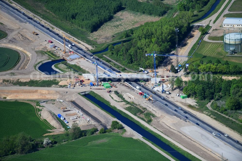 Aerial photograph Schönerlinde - New construction of the bridge structure over the motorway BAB A10 on Muehlenbecker Strasse in Schoenerlinde in the state Brandenburg, Germany