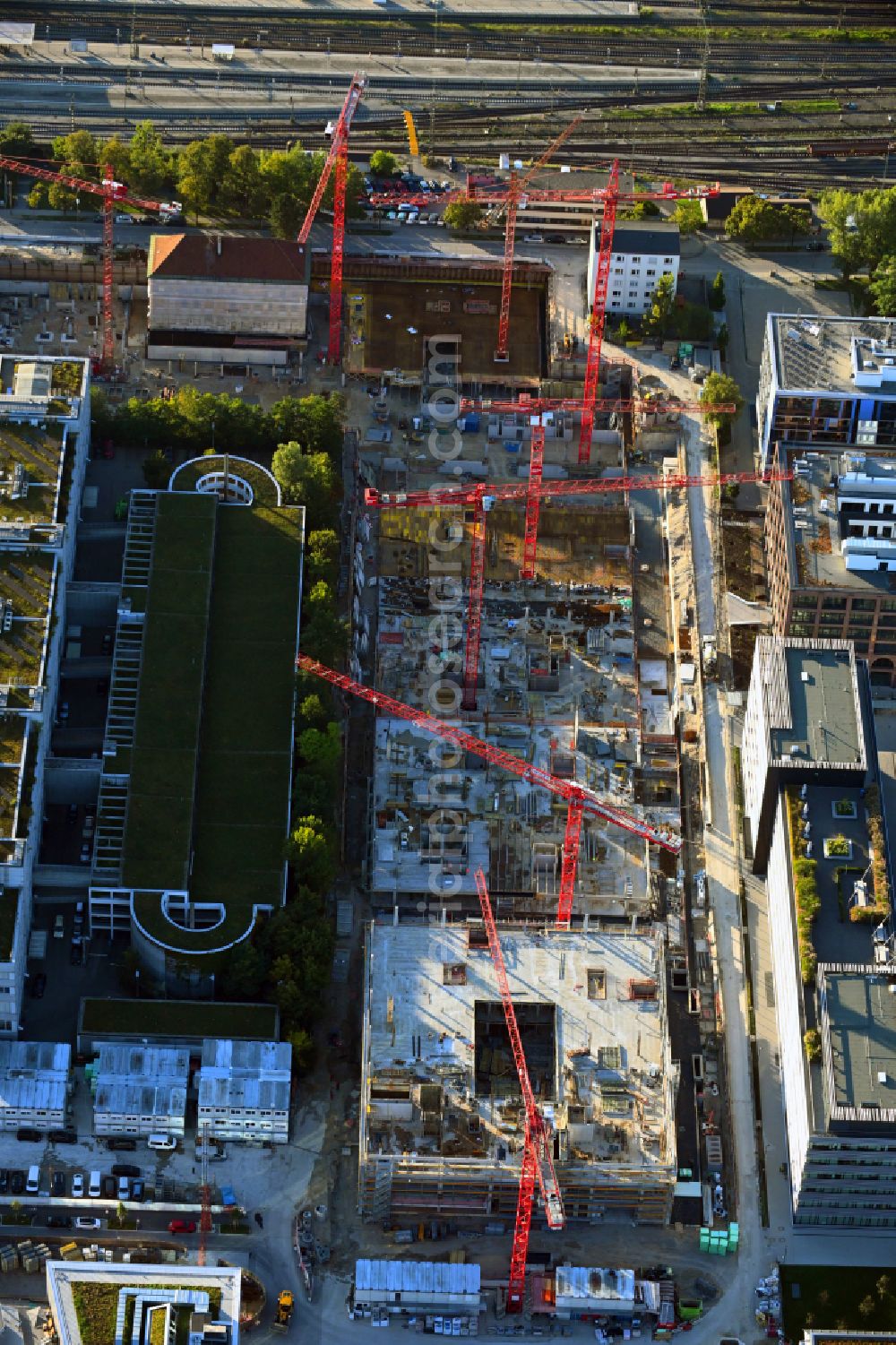 Aerial photograph München - Construction site for the new building of an Office building - Ensemble of iCampus Rhenania on Friedenstrasse corner Muehldorfstrasse in the district Berg am Laim in Munich in the state Bavaria, Germany