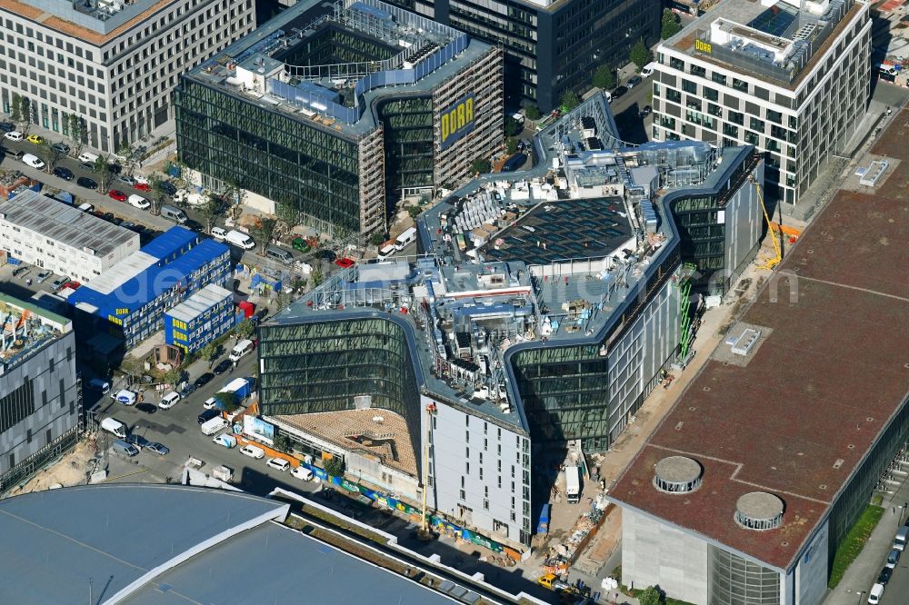 Aerial photograph Berlin - Construction site to build a new office and commercial building Zalando Campus through the PORR Deutschland GmbH on Valeska-Gert-Strasse in the district Friedrichshain in Berlin, Germany