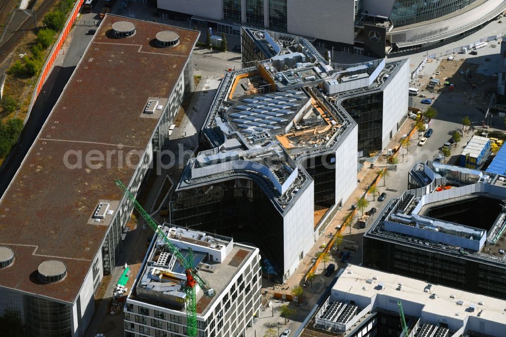 Berlin from the bird's eye view: Construction site to build a new office and commercial building Zalando Campus on Valeska-Gert-Strasse in the district Friedrichshain in Berlin, Germany