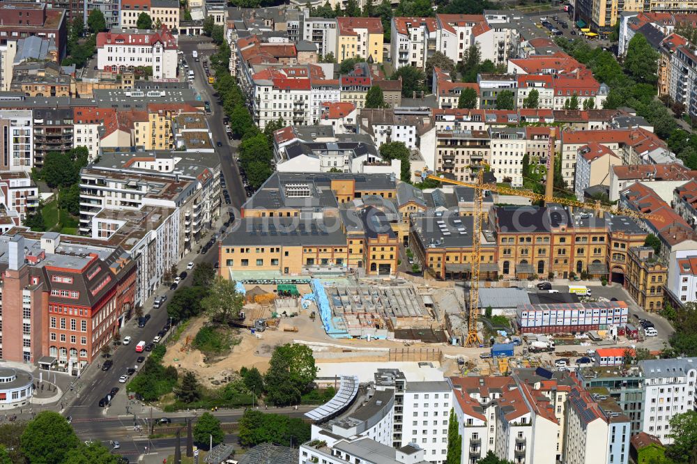 Aerial image Berlin - Construction site for the new building Boetzow Campus on the site of the former Boetzow brewery on the street Prenzlauer Allee in the district Prenzlauer Berg in Berlin, Germany