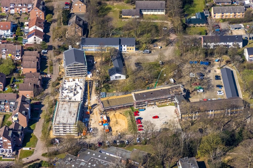 Voerde from above - Construction site for the multi-family residential building on Bauhof in the district Friedrichsfeld in Voerde at Ruhrgebiet in the state North Rhine-Westphalia, Germany
