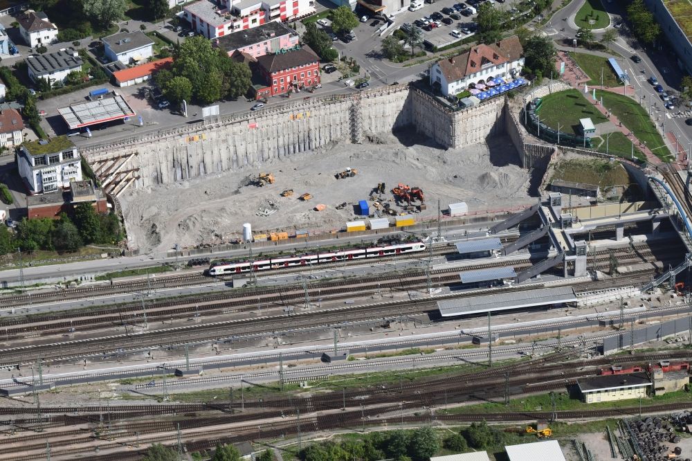 Aerial image Weil am Rhein - New construction of the building complex of the shopping center Dreilaendergalerie at the Peace Bridge and the railway station in Weil am Rhein in the state Baden-Wurttemberg, Germany