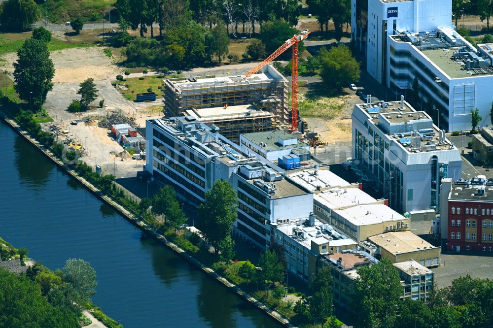 Aerial image Berlin - Construction site for the new building of a research building and office complex Max Dohrn Labs in the district Charlottenburg in Berlin, Germany