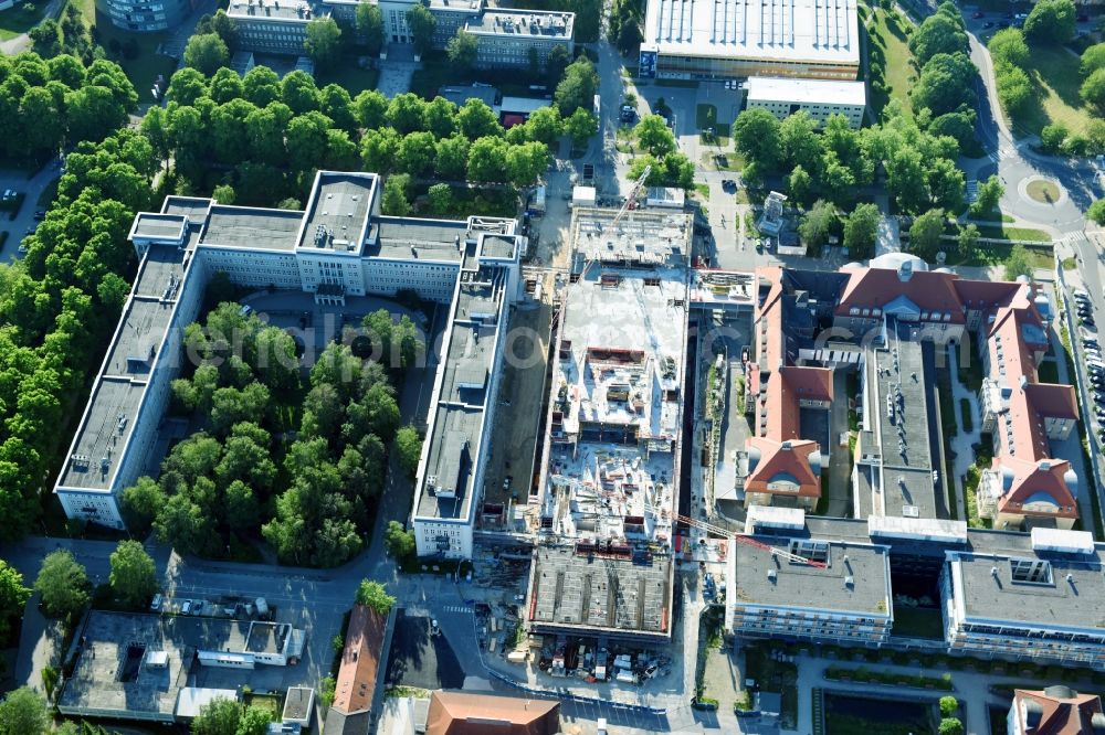 Rostock from the bird's eye view: Construction site company Schaelerbau for the new building of a functional building at the Campus Schillingallee in the district Hansaviertel in Rostock in the state Mecklenburg - Western Pomerania