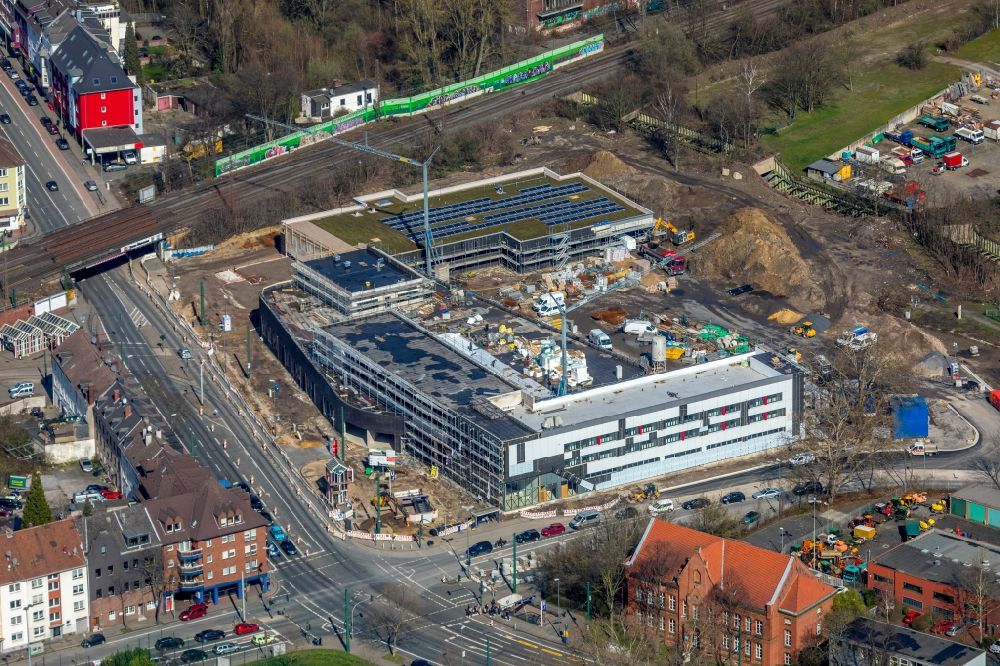 Aerial image Essen - New construction of the building complex of the shopping center Altenessen-Sued-Karree on Altenessener Strasse in Essen in the state North Rhine-Westphalia, Germany