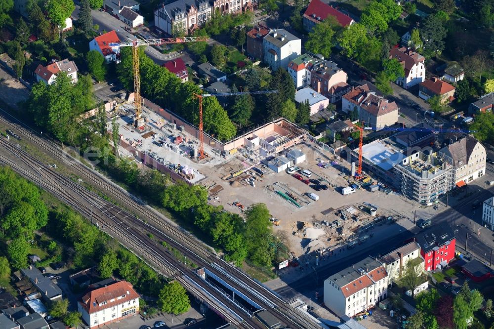 Berlin from the bird's eye view: New construction of the building complex of the shopping center on Hoenower Strasse in the district Mahlsdorf in Berlin, Germany