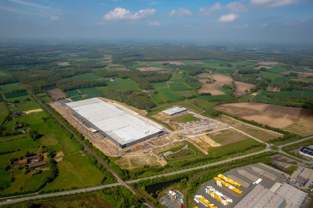 Aerial photograph Werne - Construction site to build a new building complex on the site of the logistics center Amazon Logistik in Werne in the state North Rhine-Westphalia