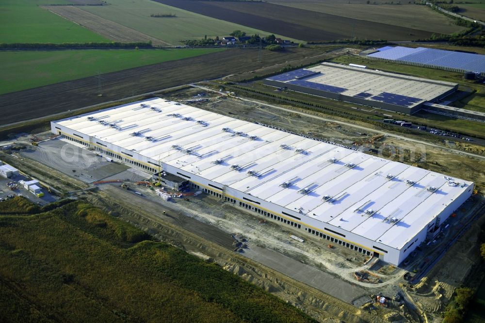 Aerial photograph Sülzetal - Construction site to build a new building complex on the site of the Non-Sort logistics center AMAZON in Suelzetal in the state Saxony-Anhalt, Germany