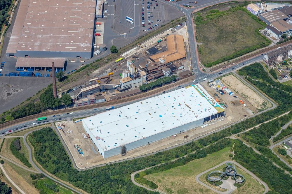Duisburg from the bird's eye view: Construction site to build a new building complex on the site of the logistics center on Ehringer Strasse in the district Wanheim - Angerhausen in Duisburg in the state North Rhine-Westphalia, Germany
