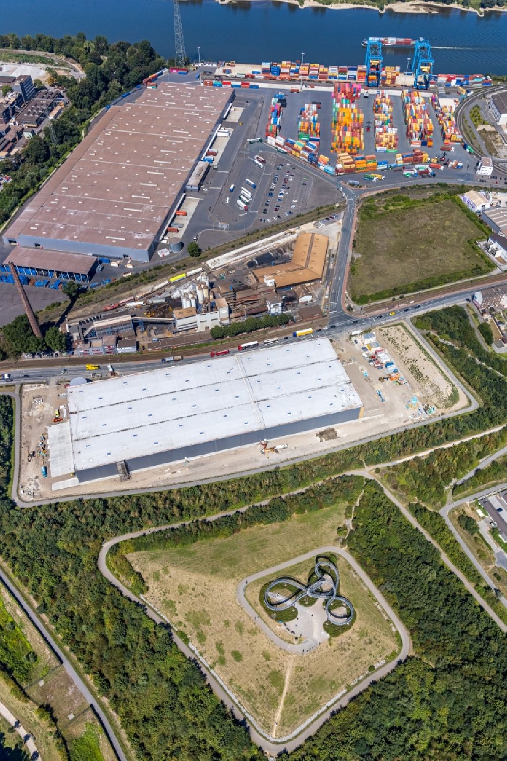 Aerial photograph Duisburg - Construction site to build a new building complex on the site of the logistics center on Ehringer Strasse in the district Wanheim - Angerhausen in Duisburg in the state North Rhine-Westphalia, Germany