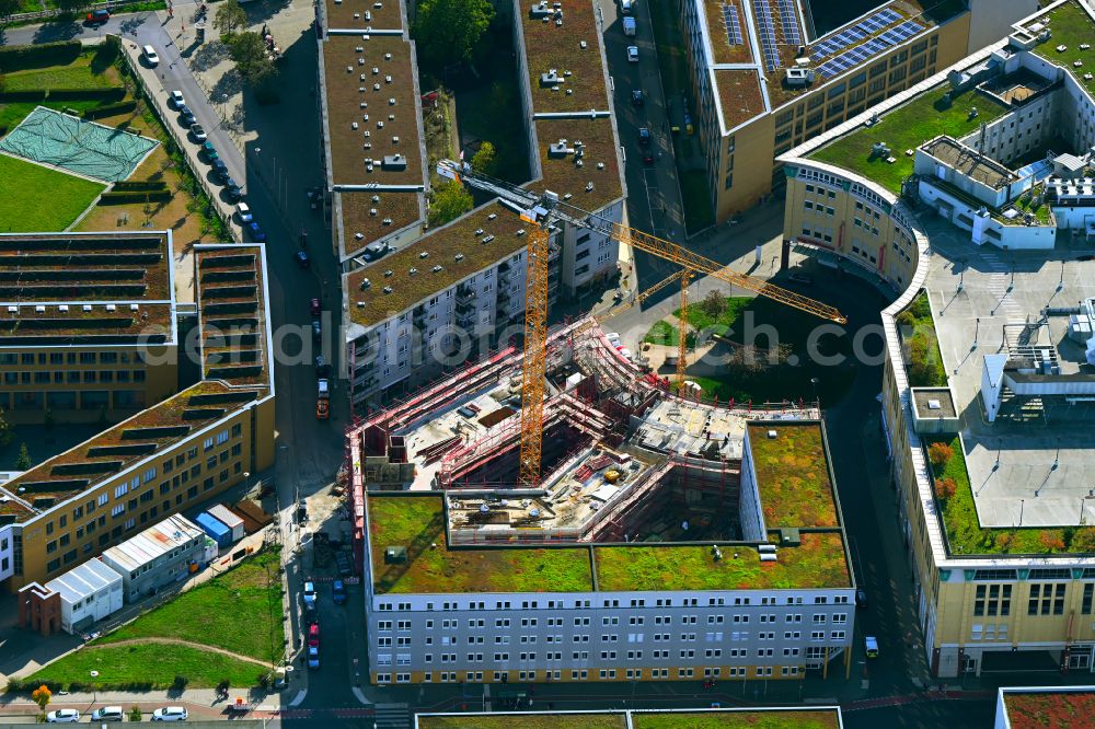 Aerial image Berlin - Construction of a building complex of university Alice Salomon Hochschule Berlin on Kokoschkaplatz on street Lyonel-Feininger-Strasse in the district Hellersdorf in Berlin, Germany